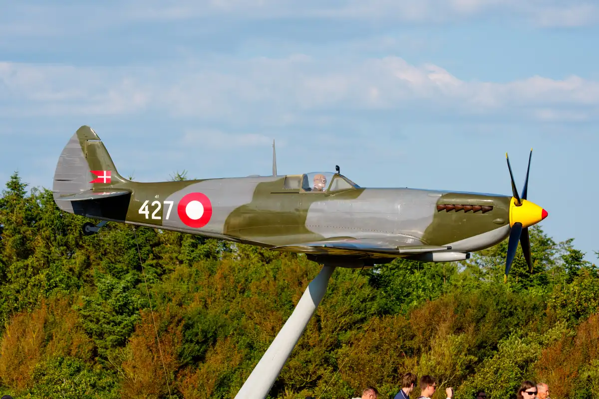 A1205366LR