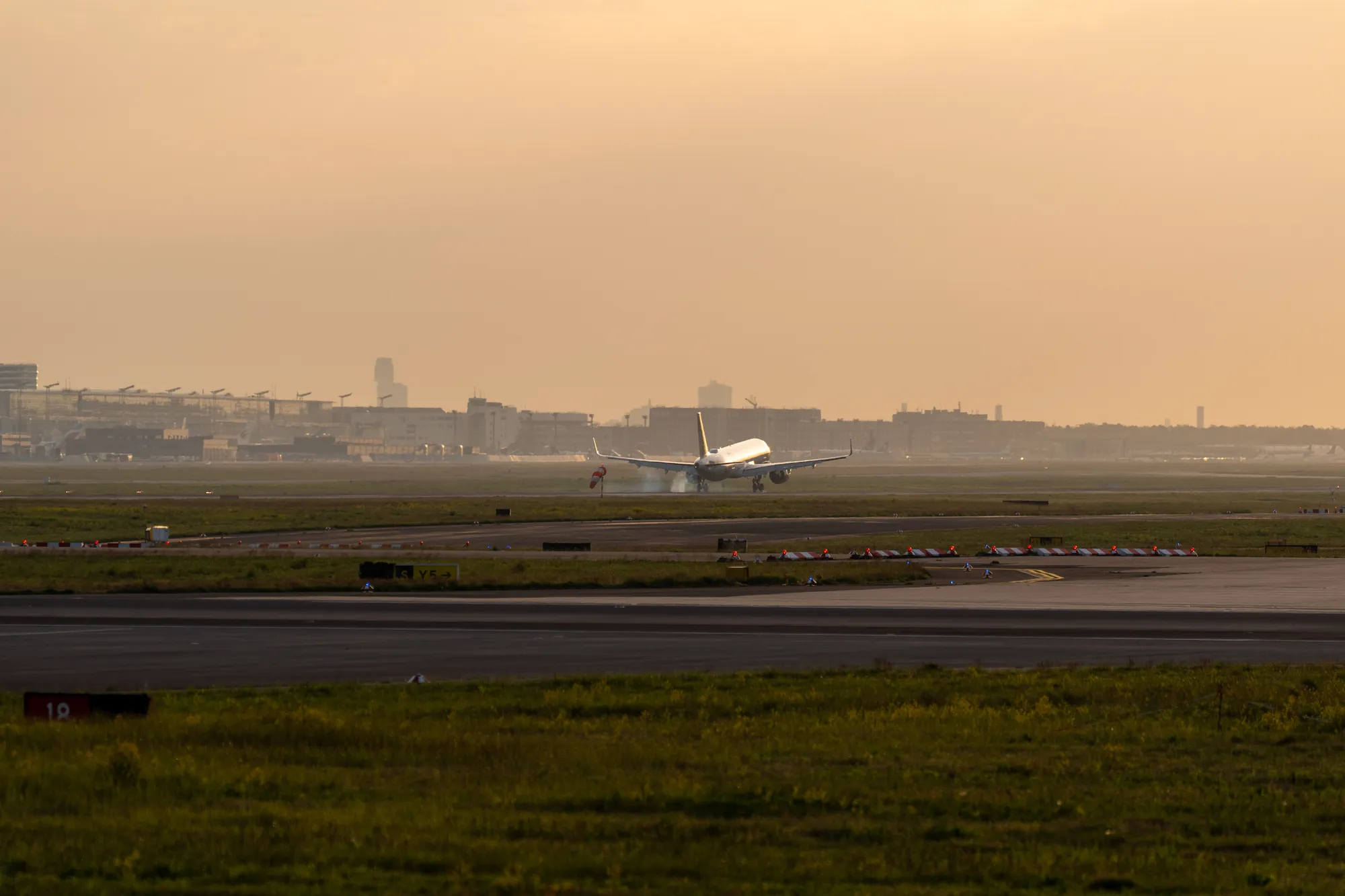 A7402927LR