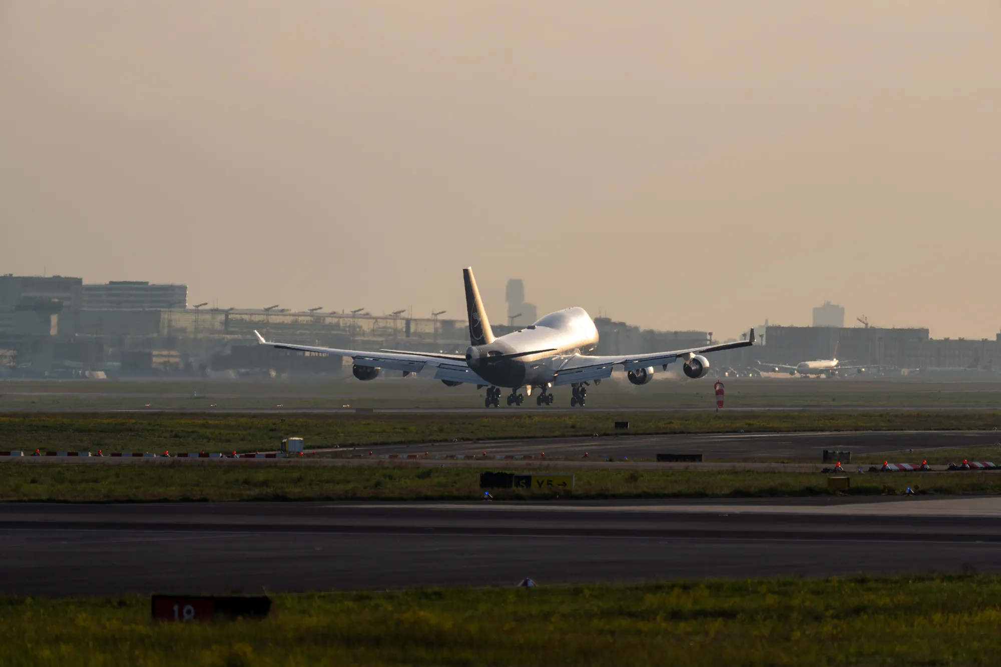 A7403044LR