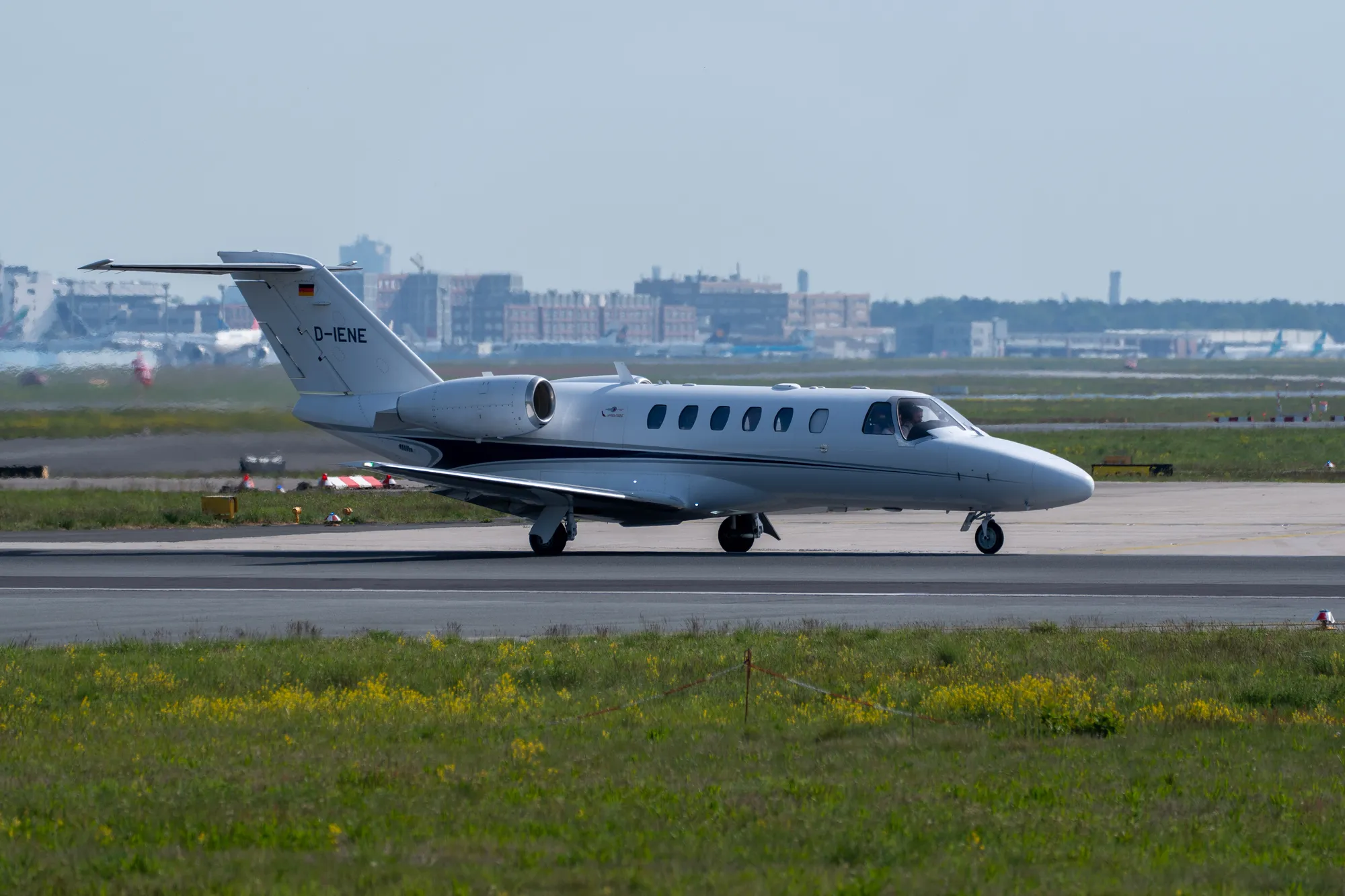 A7403818LR