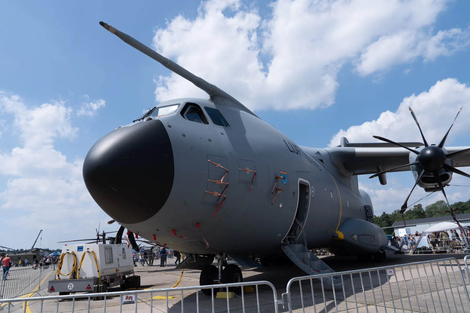 A7404517LR