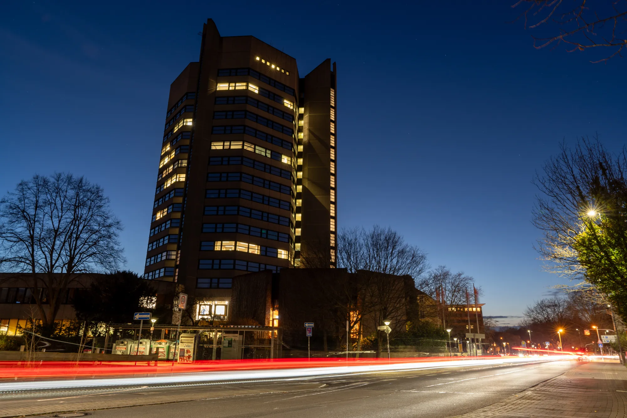 A7409476LR